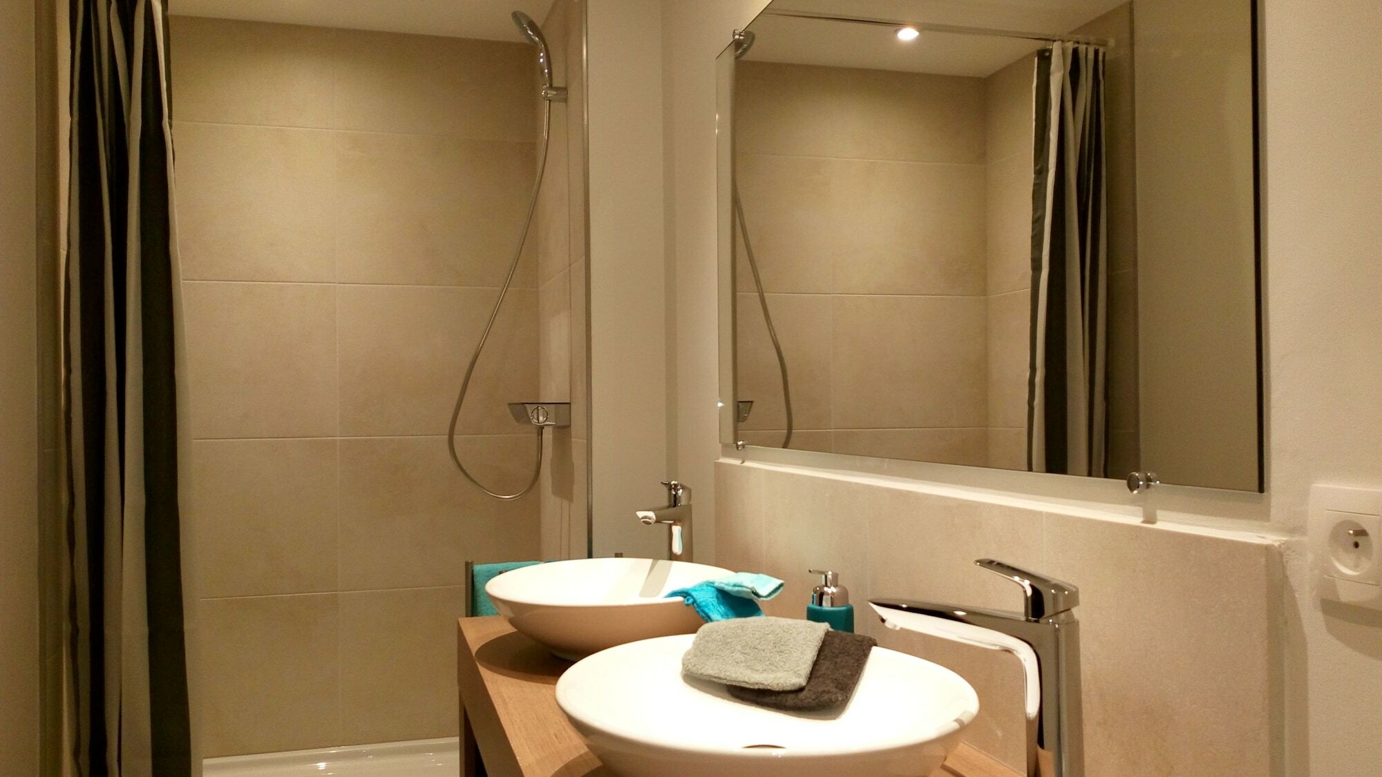 Bed Aan Zee Kabine7 3*